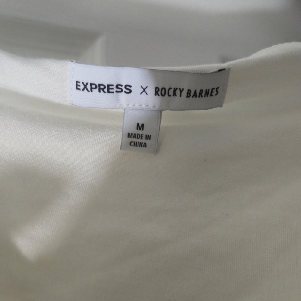 EXPRESS X ROCKY BARNES Elegant White Ruched Top Size M - Picture 3 of 3